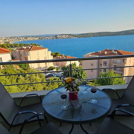 Apartmani Dodo Трогир Екстериор снимка