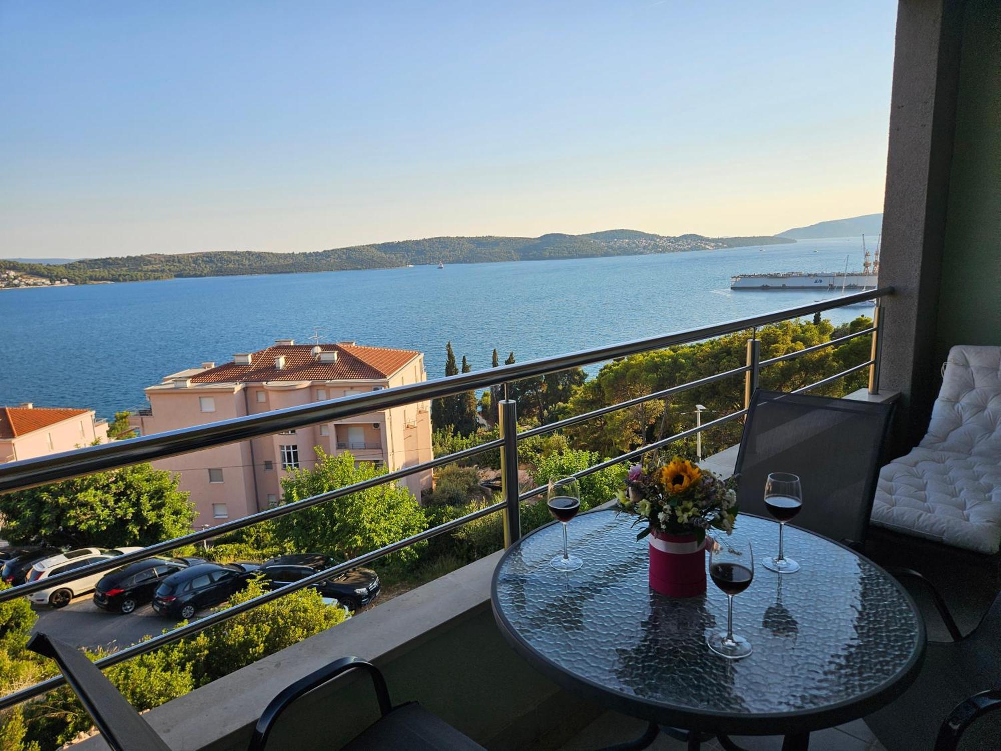 Apartmani Dodo Трогир Екстериор снимка